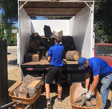 Handling estate cleanouts with care and professionalism. Junk Guys Sacramento is here to help during life's transitions. 
