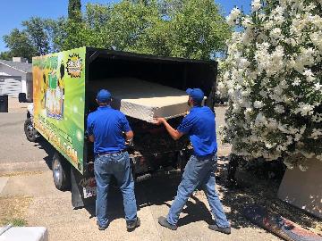 Decluttering a home is a breeze with Junk Guys Sacramento. We handle everything from old furniture to yard waste. 